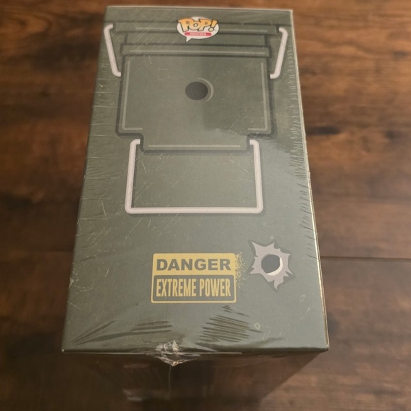 Funko Pop Chuck Norris Special Edition Figurine & T Shirt Size Large NEW #673 - Picture 2 of 4